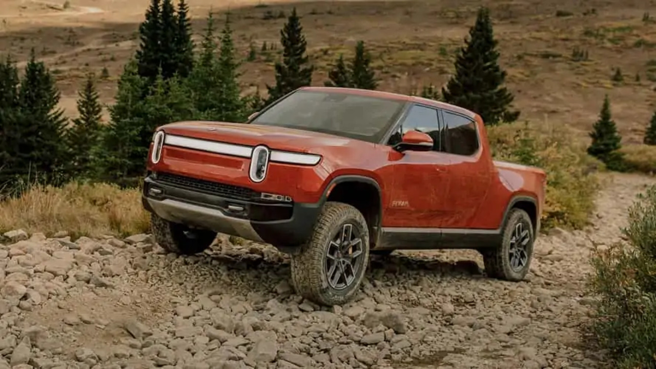 Rivian fa causa a Bosch e viceversa, è battaglia sul cambio di fornitura dei motori elettrici