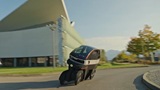 La microcar che si guida come uno scooter: AEMotion rivoluziona la mobilità urbana