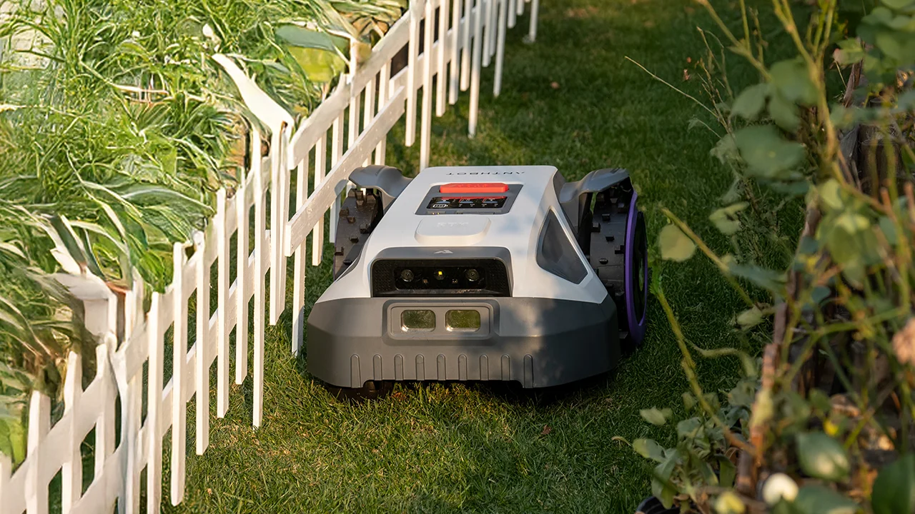 Disponibili i nuovi robot tagliaerba Anthbot M5 e M9: compatti e perfetti per i piccoli prati