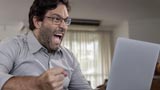 L'estensione su Chrome che ti fa gridare ''Sono un perdente'' per usare i social. Geniale o folle?