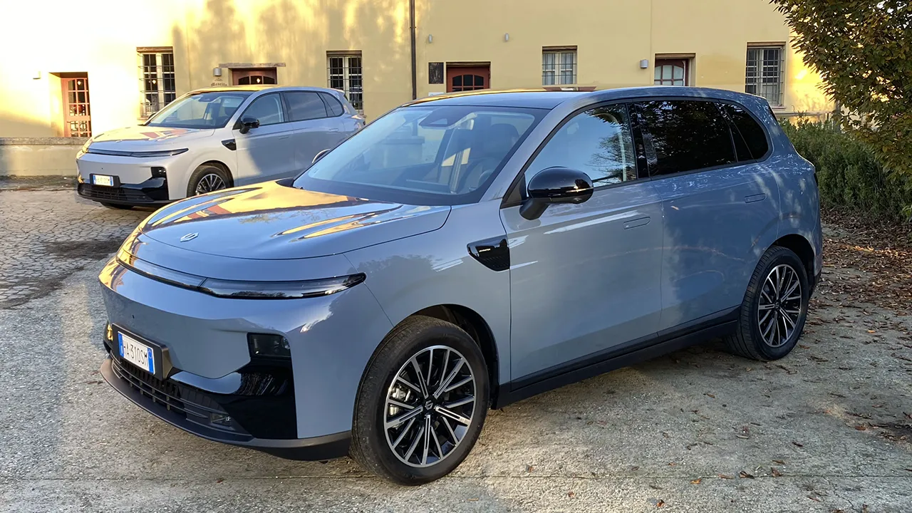 Primo test drive con Leapmotor B10: le cinesi cos&igrave; fanno paura | Video