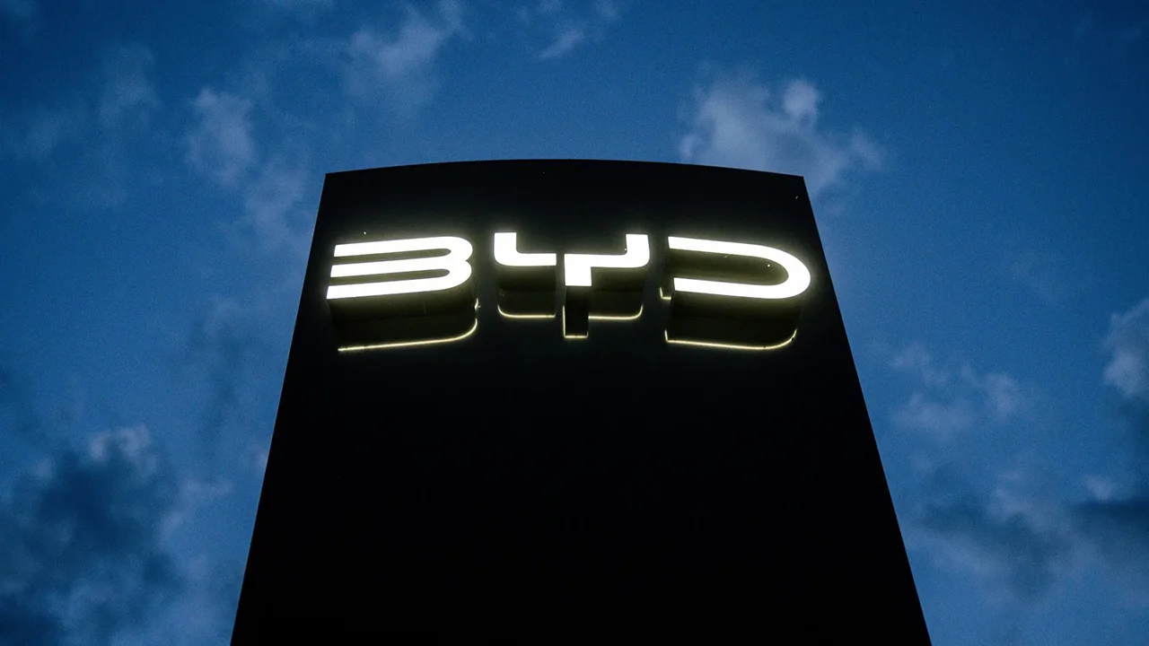 BYD ha costruito il suo chip da zero: XUANJI A3 promette 2.100 TOPS e manda un segnale preciso all'industria