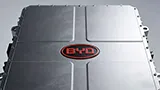 BYD immerge le celle nel liquido: il brevetto che vuole cambiare le batterie (ma non nelle auto)