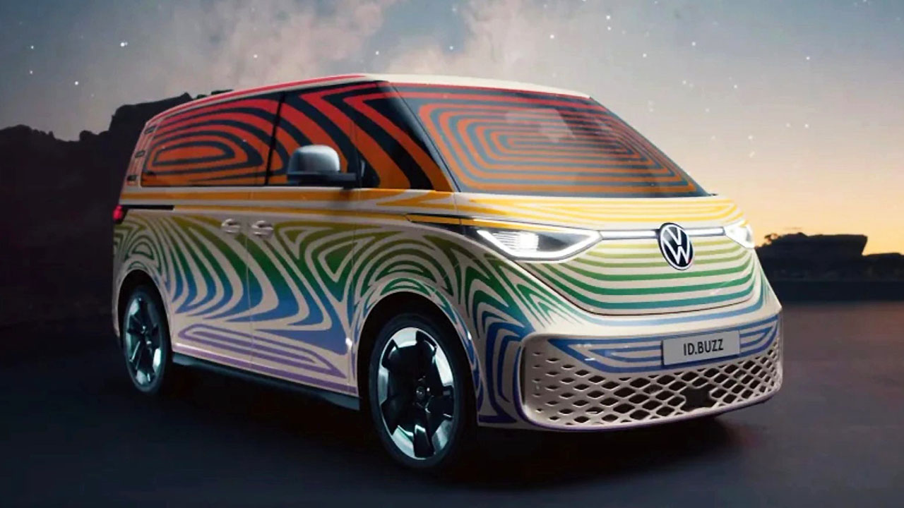 Volkswagen ID. Buzz arriver prima del previsto: ecco il nuovo teaser