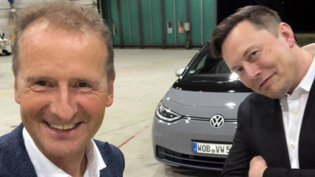 Il CEO di Volkswagen risponde alla sfiducia: una lunga lettera dove spiega perché Tesla è il riferimento