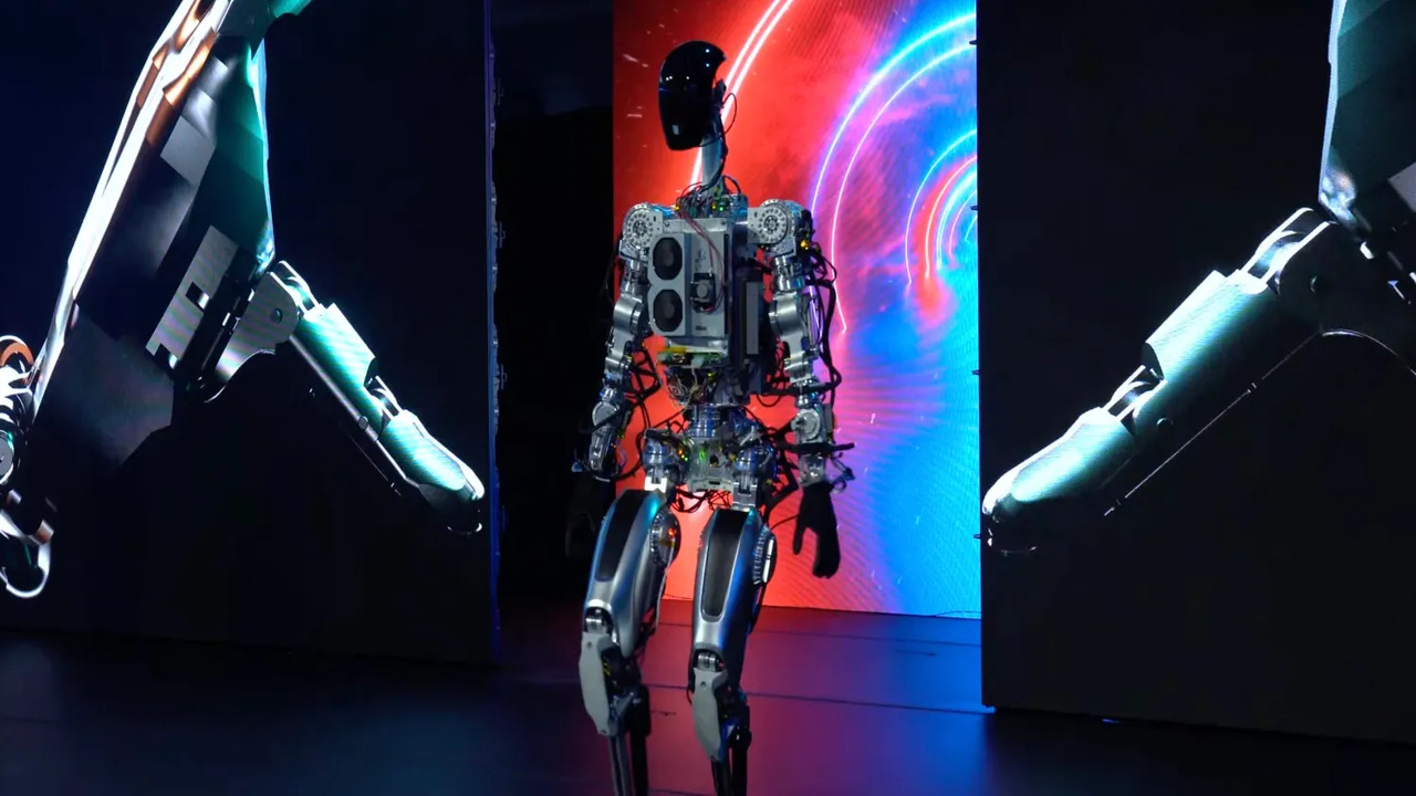 Tesla paga lo scotto dell'hype: dopo l'evento AI Day le azioni subiscono un pesante calo