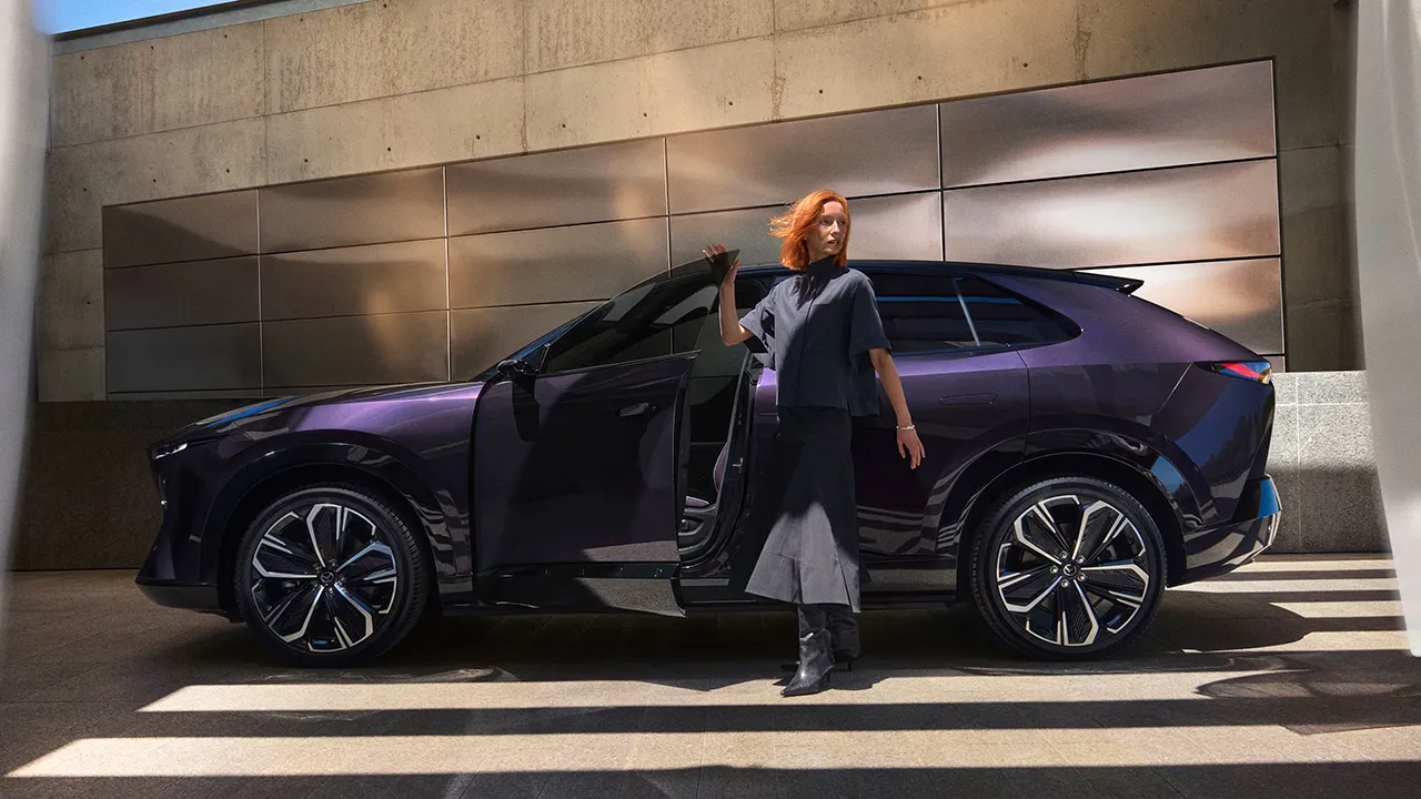 L'elettrico Mazda raddoppia: ecco lo spettacolare SUV CX-6e