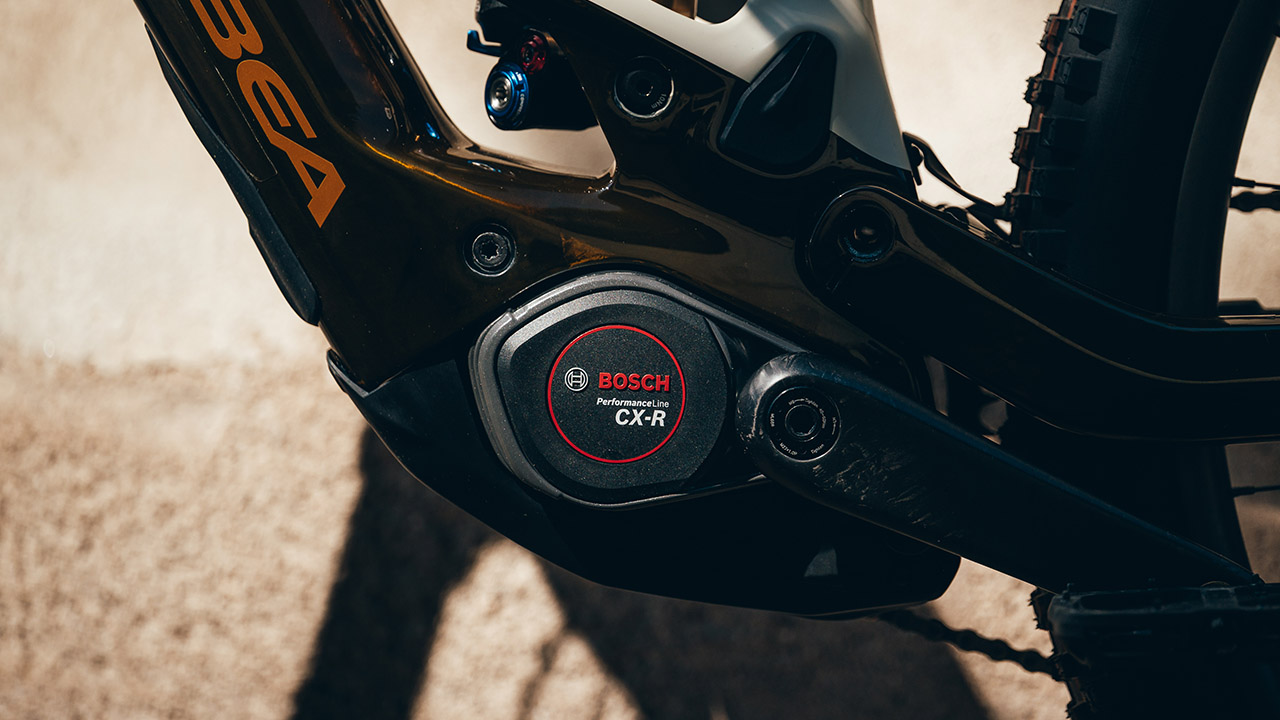 Bosch eBike Systems porta più potenza, nuovo display ed anche un nuovo motore CX Race