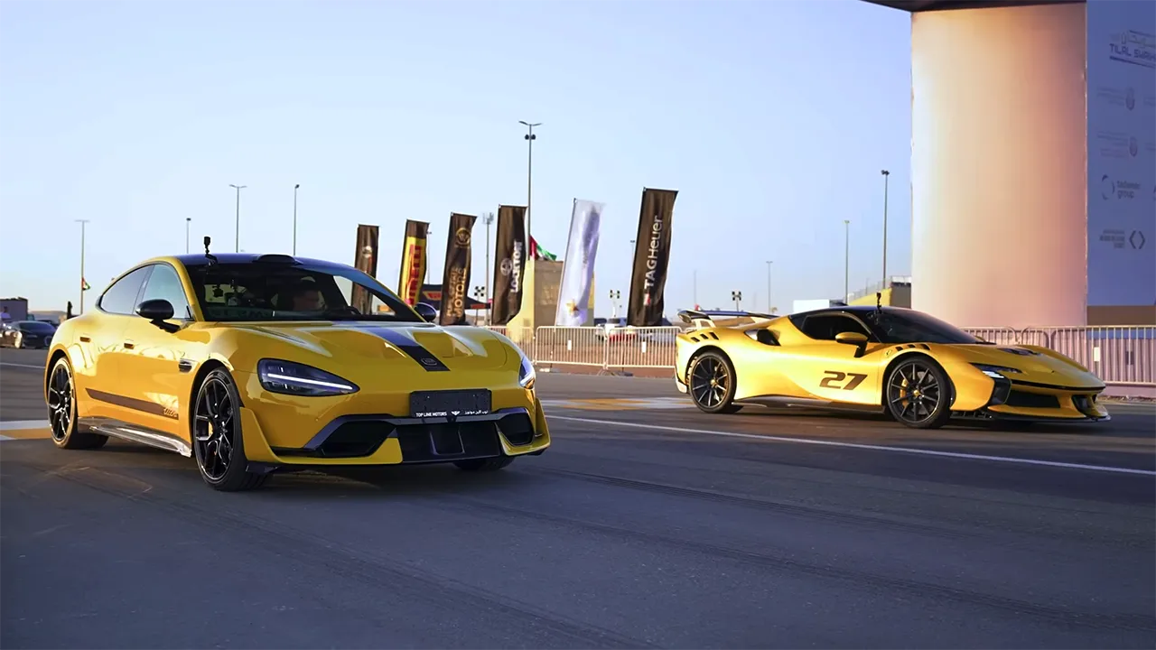 La Xiaomi SU7 Ultra distrugge una Ferrari SF90 XX | Video