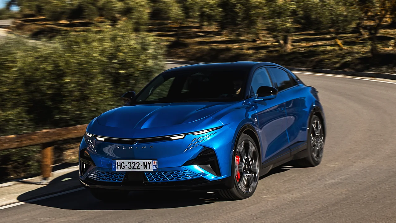 Auto elettriche, l'Europa ora guida la crescita mondiale: volano Francia, Regno Unito e Germania