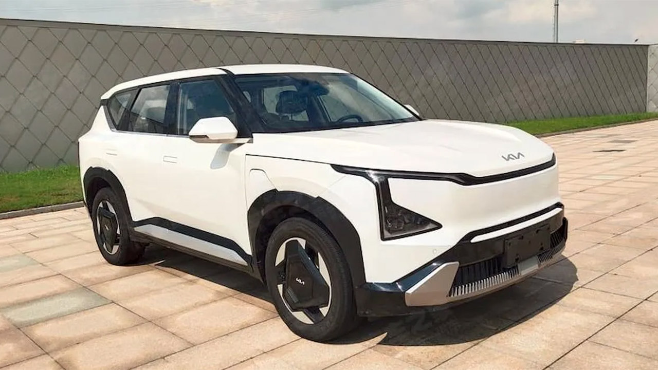 Kia EV5, comparse le immagini prima del lancio. Simile alla EV9, più piccola della EV6