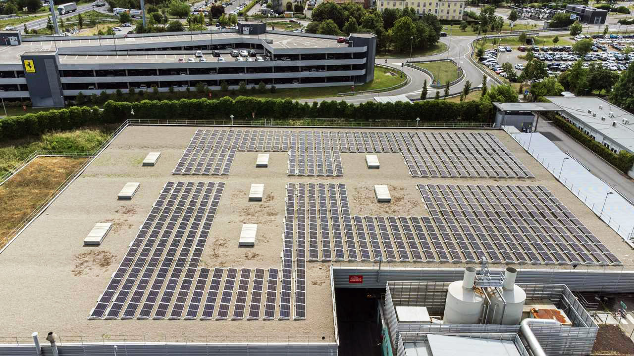 La strategia vincente Ferrari: pannelli fotovoltaici sul tetto (della fabbrica)