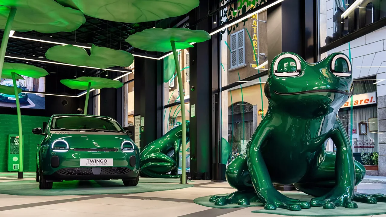Renault Twingo: esposta a Milano per far sorridere la citt&agrave;