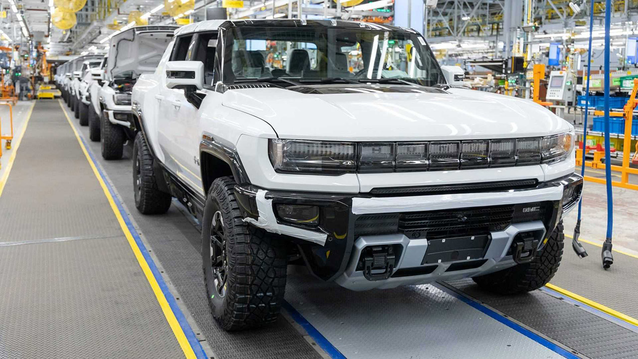 L'infinita attesa per avere un Hummer elettrico: GM ne produce solo 12 al giorno