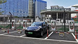 Auto termiche davanti alle colonnine di ricarica? Con il nuovo sistema di Tesla sar impossibile