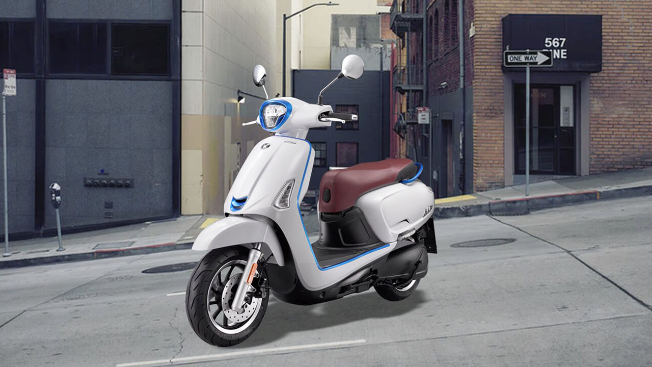 Kymco annuncia lo scooter elettrico Like 125 EV: punta su batterie estraibili e prezzaccio