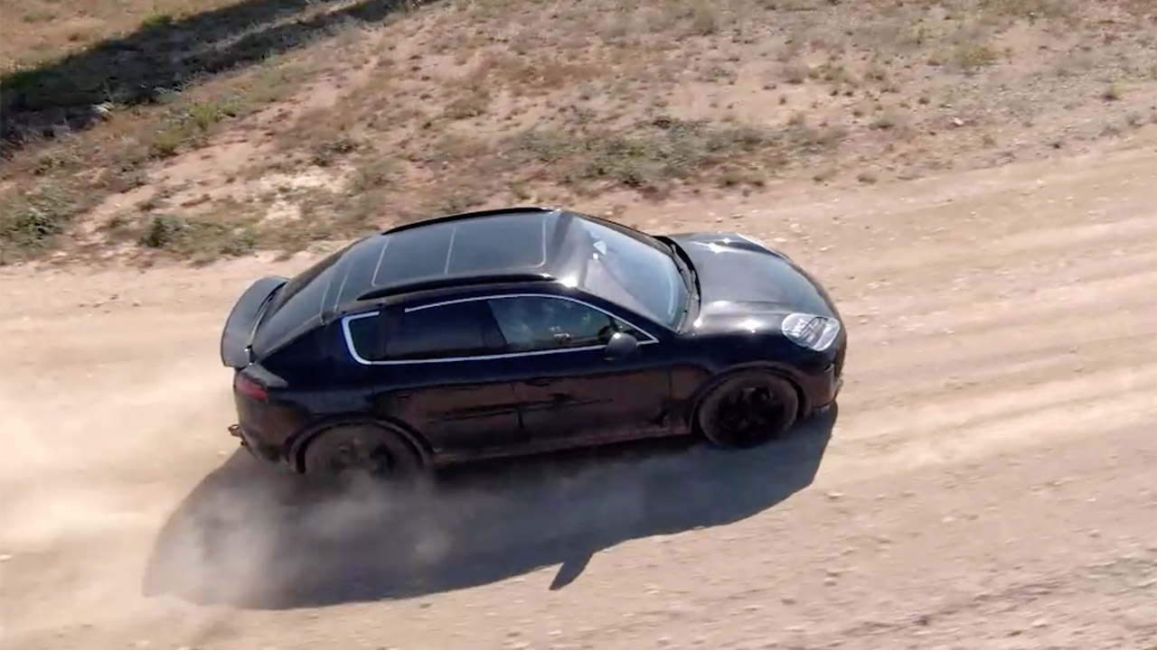 La Porsche Macan elettrica dà spettacolo: ultimi test, il lancio è imminente | Video