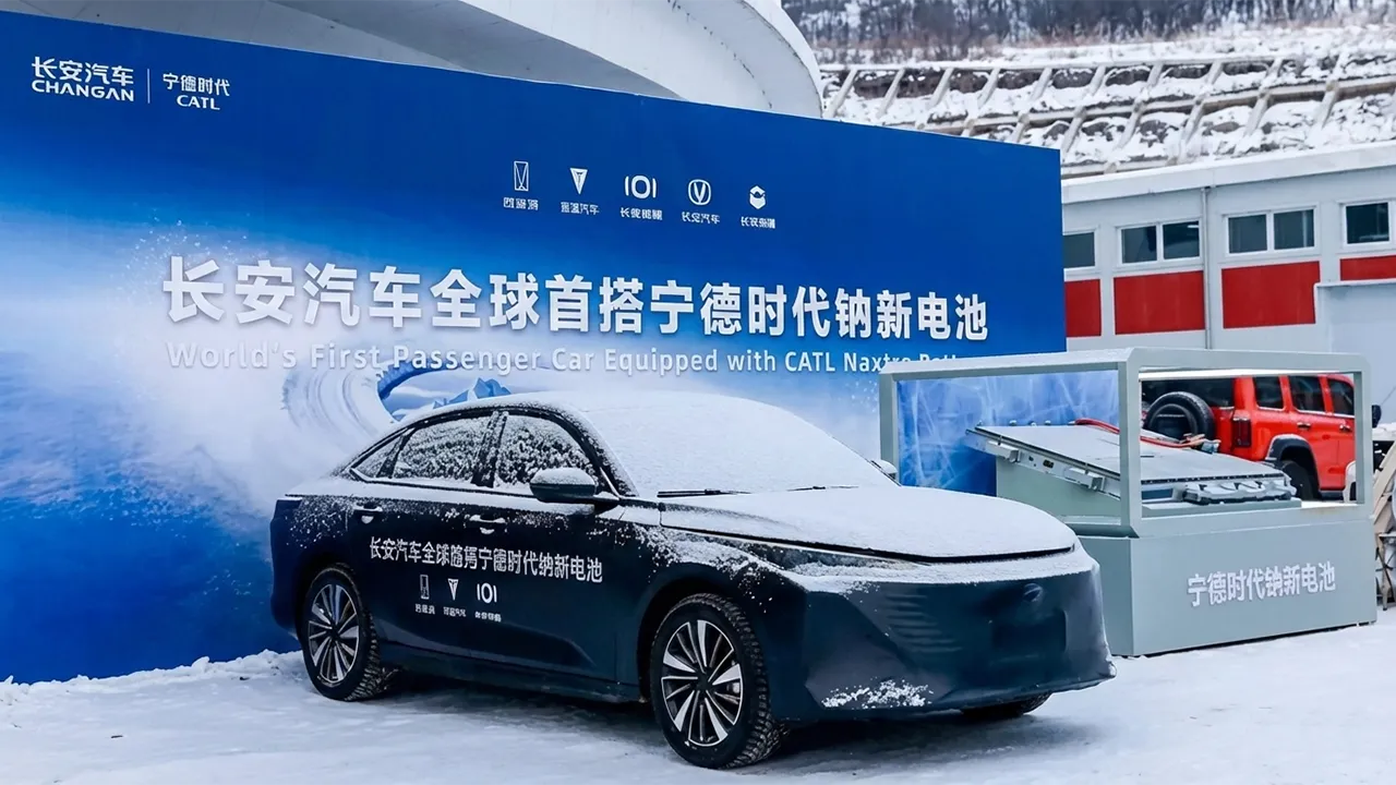 Changan Nevo A06 &egrave; la prima auto elettrica di serie con batteria agli ioni di sodio