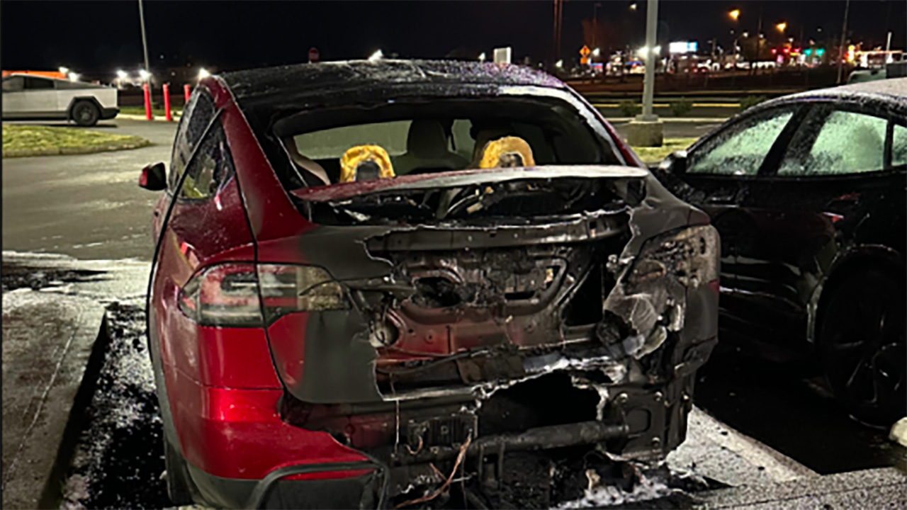 Vandalismo contro Tesla, arriva il pugno duro: fino a 20 anni di carcere