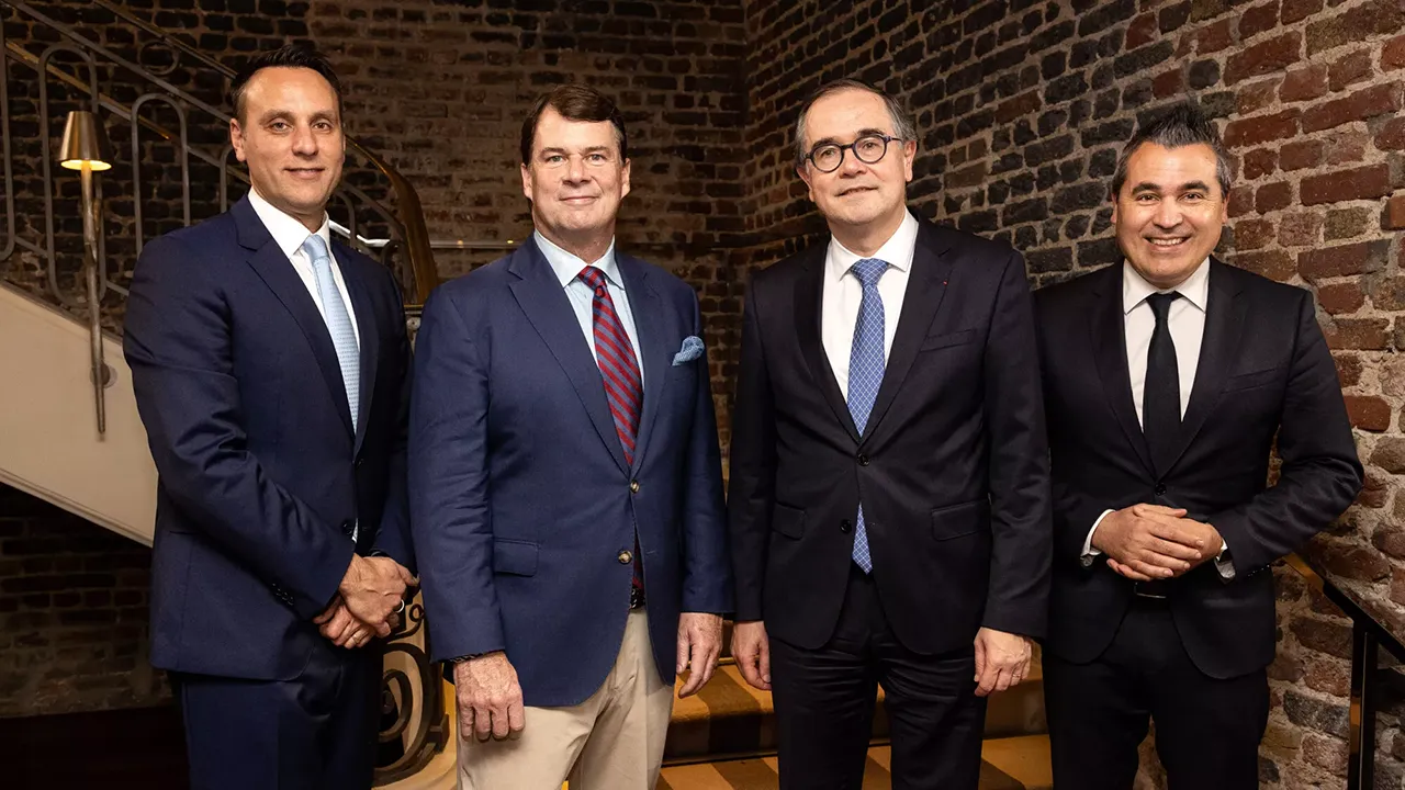 Renault-Ford, storico accordo: nuove Ford elettriche costruite su base Renault Ampere