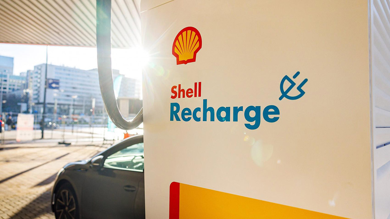 Shell trasforma una stazione di rifornimento centenaria in un hub di ricarica