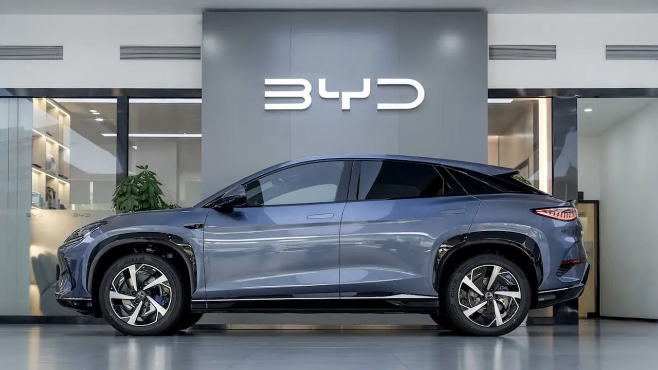 BYD, terzo trimestre da record, con sorpasso su Tesla per ricavi e utili