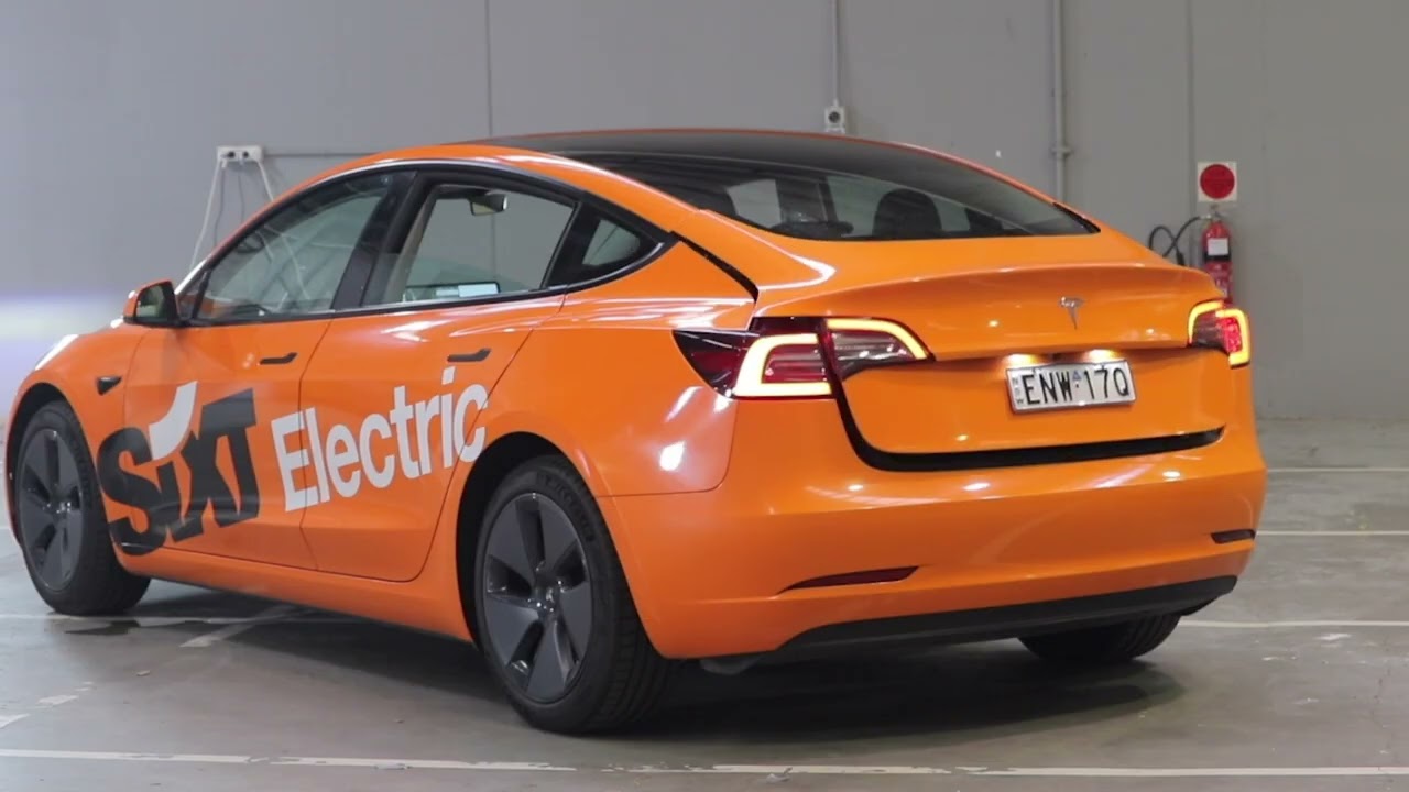 Sixt sta gradualmente togliendo i modelli di Tesla dalla sua flotta di veicoli a noleggio  