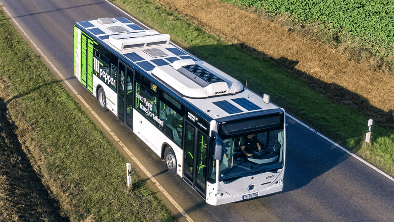 Sono e Pepper presentano il bus elettrico con fotovoltaico, ma non è per la ricarica