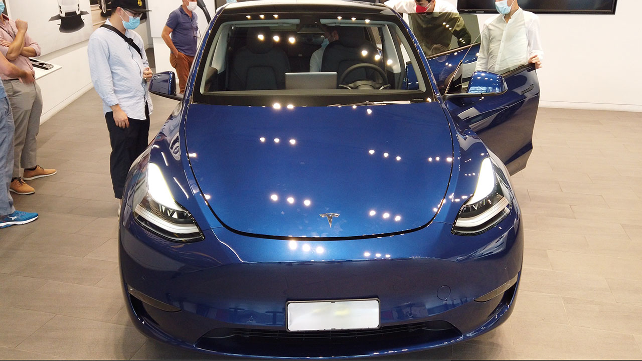 Tesla Model Y, primo contatto in Italia. Video, caratteristiche e prezzi