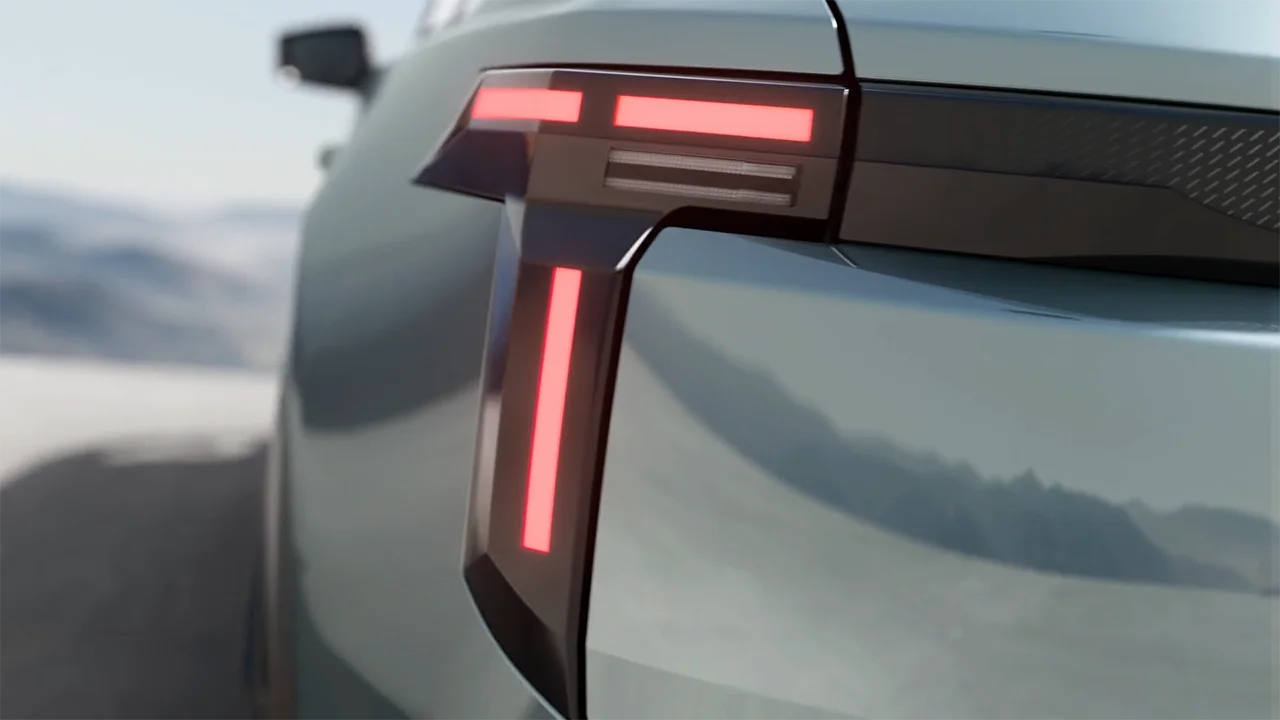 La nuova Dacia si chiama Striker, scopriamo le prime immagini