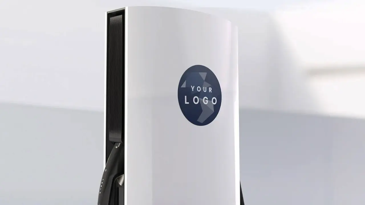 Tesla mette in vendita la tecnologia Supercharger: ordine minimo e supporto al progetto