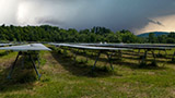 Questa tecnologia protegge i pannelli fotovoltaici dalla grandine, ecco come funziona