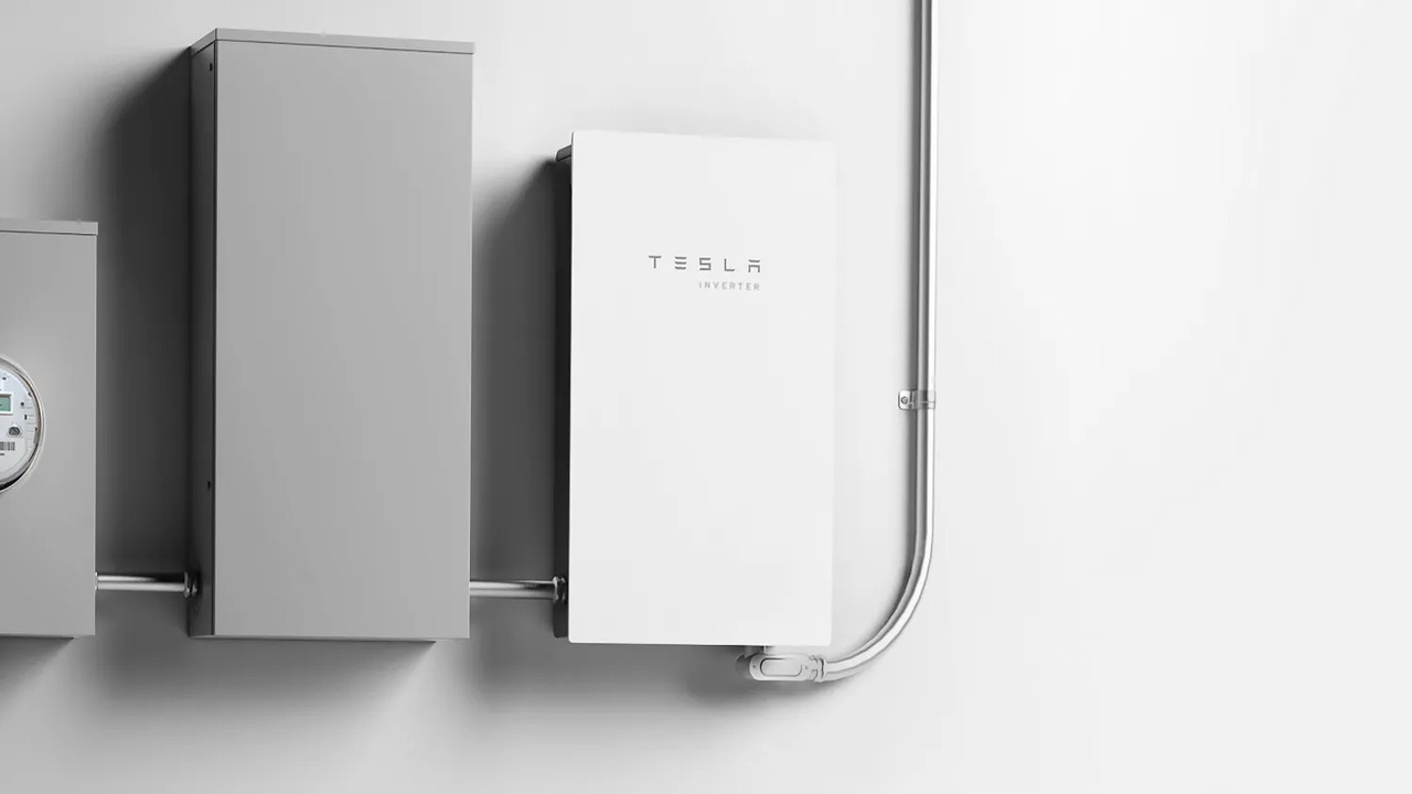 Inverter solare: il prodotto di Tesla è molto più economico della concorrenza  