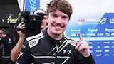 Nuovo vincitore in Formula E: Dan Ticktum vince a Jakarta, in lacrime il team principal