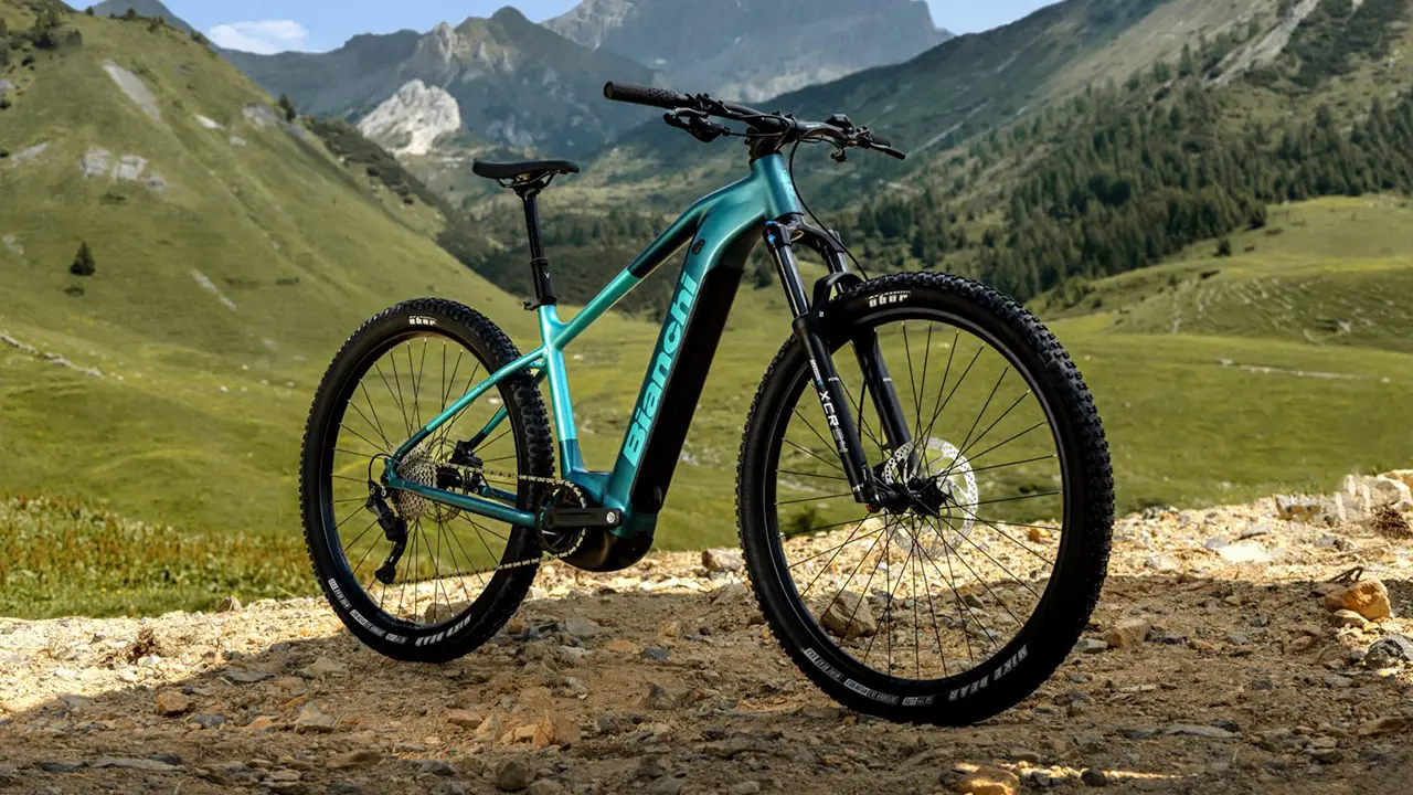 T-Tronik X è la nuova e-bike di Bianchi per strade, ciclabili e trekking