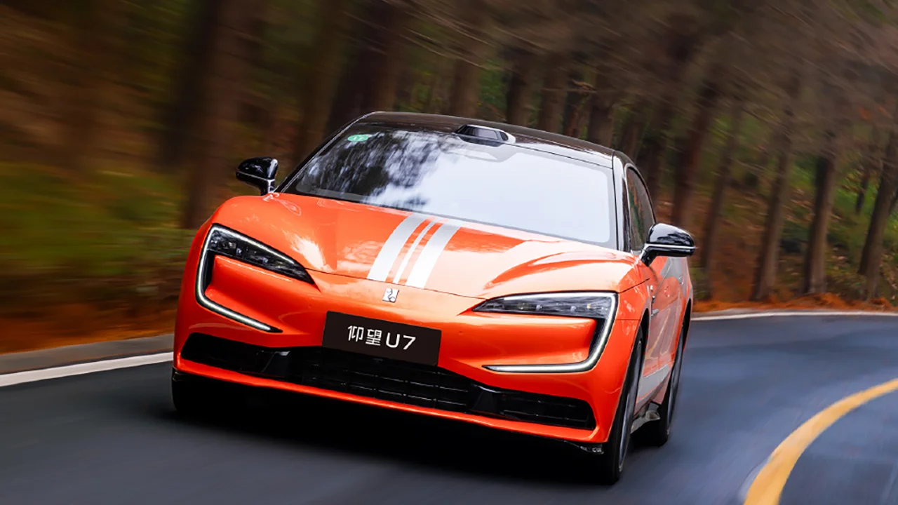 Le batterie LFP sono piccole e pesanti? La Yangwang U7 monta 150 kWh con autonomia record