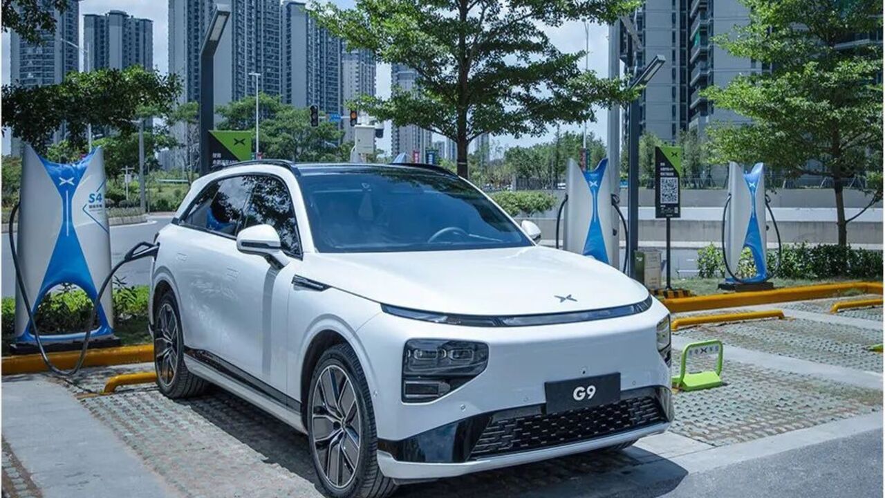 XPeng non si ferma più: aperta la seconda fabbrica a Guangzhou, per il SUV che ricarica a 480 kW