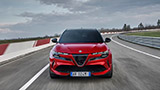 Alfa Romeo Junior, a Bruxelles presentata la ibrida Q4 con due motori elettrici