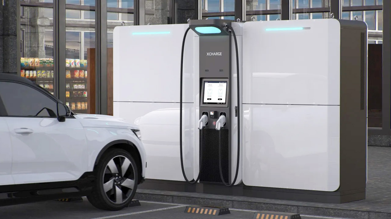 XCharge porta in Texas le colonnine fast DC con batteria: nasce il superhub con 20 stalli