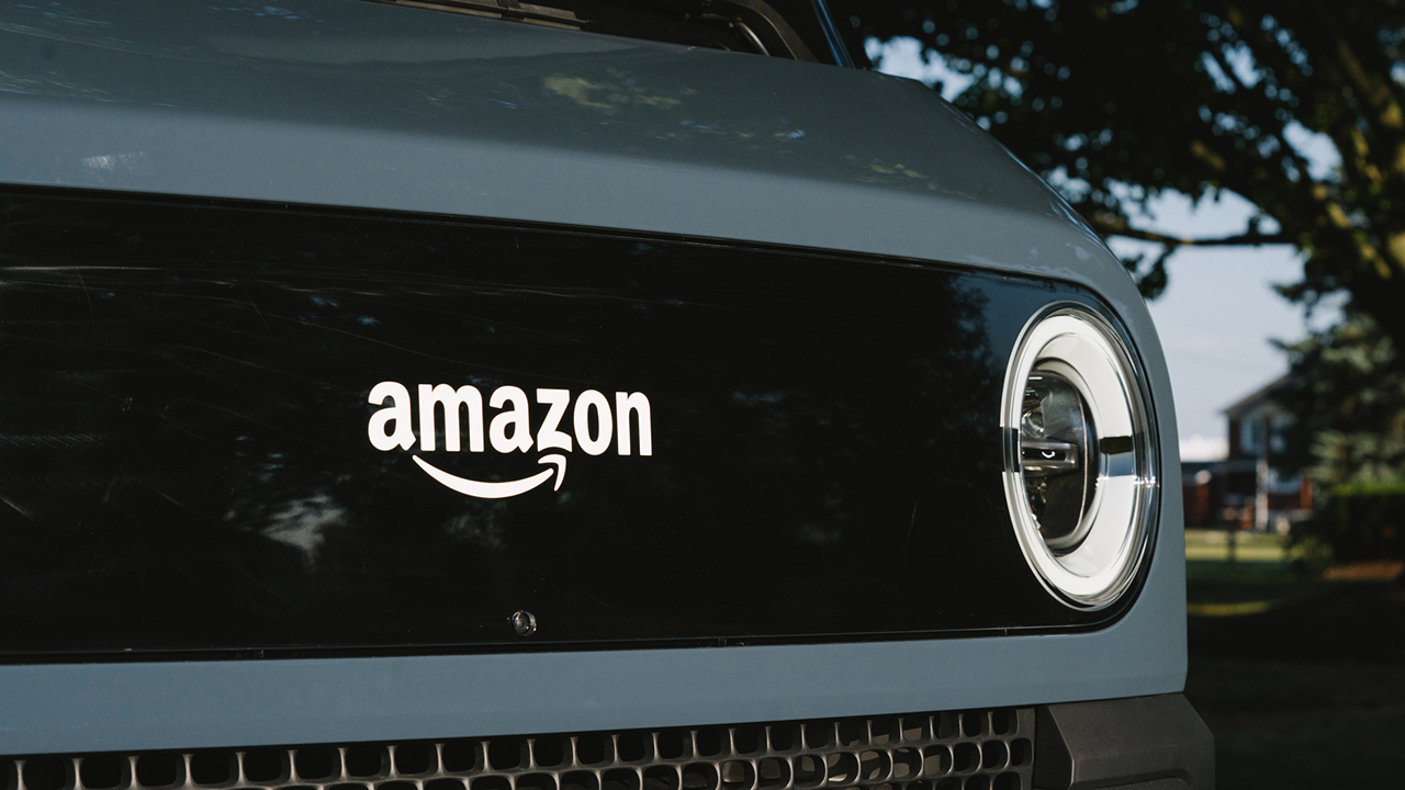 Amazon e Rivian, ecco il primo veicolo elettrico per le consegne