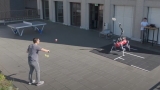 Questo robot quadrupede gioca a badminton contro un umano! Il video  