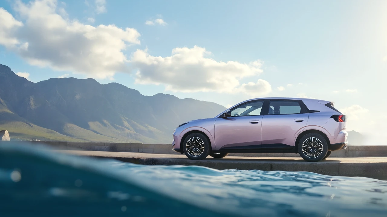 CATL e BAIC puntano a un milione di auto elettriche con batterie intercambiabili