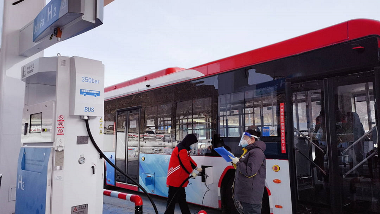 La Cina spinge sull'idrogeno per i mezzi di trasporto: 50 mila veicoli entro il 2025