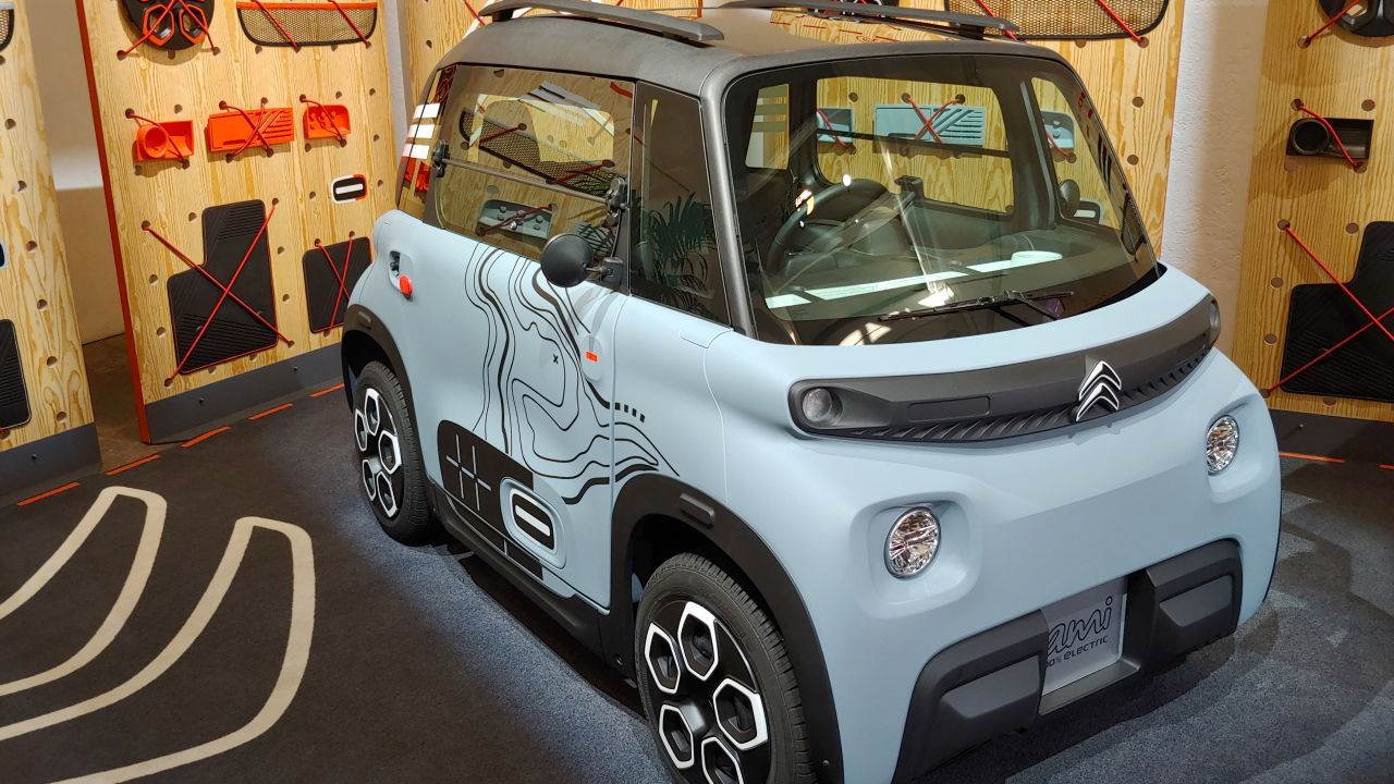 Citroën Ami, il listino aggiornato con tutte le versioni e i pack di personalizzazione