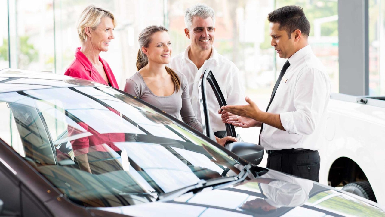 Diffusione auto elettriche rallentata da concessionari auto