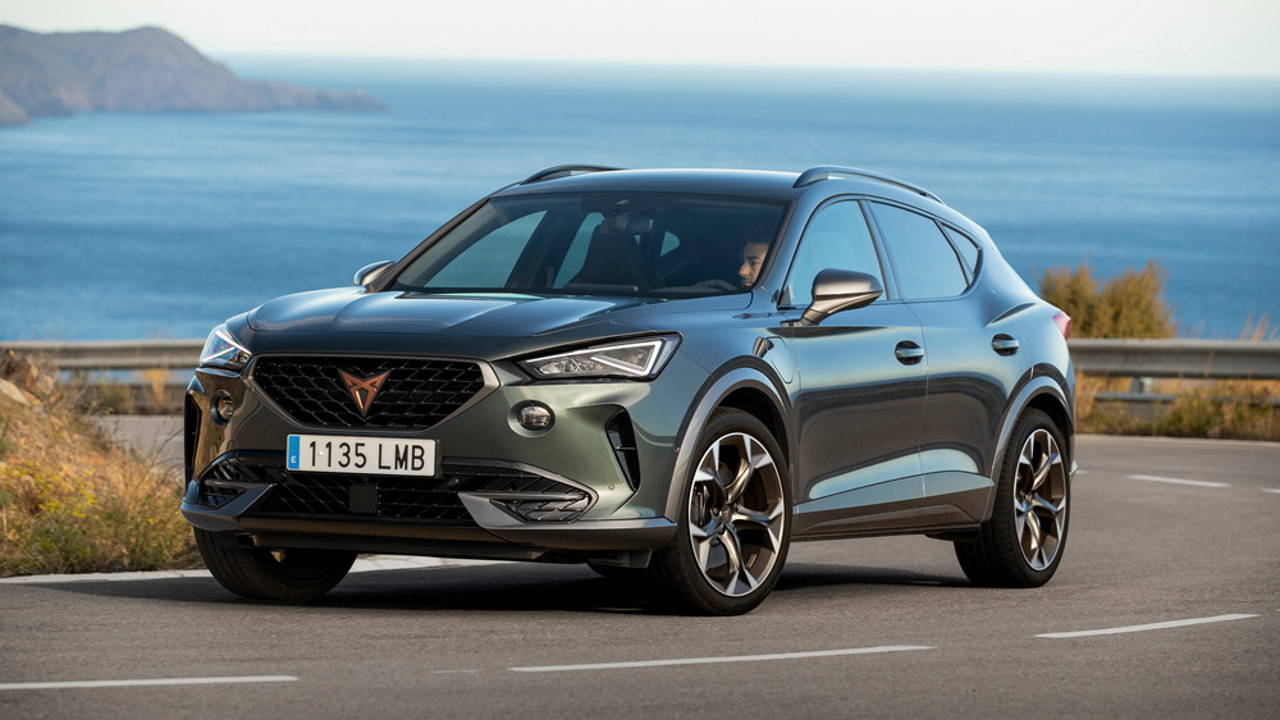 CUPRA Formentor: nuovo SUV coup sportivo con motore plug-in hybrid da 204cv