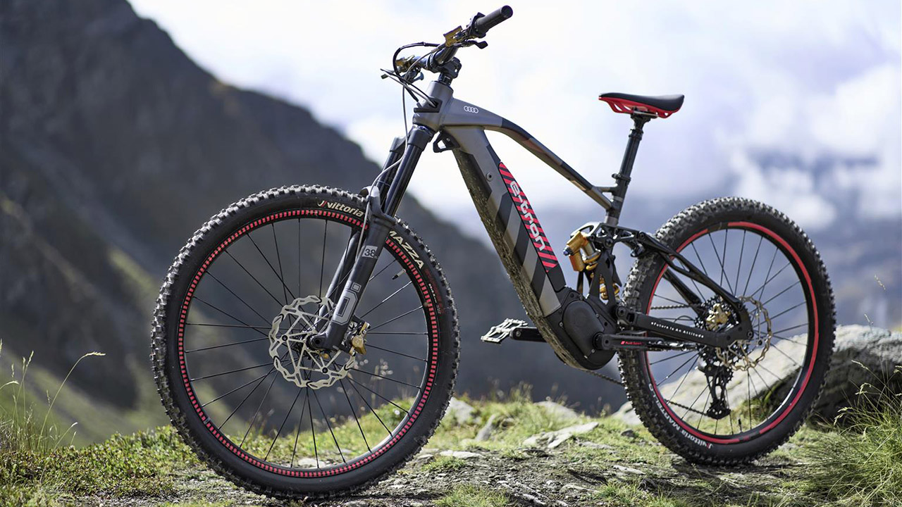 Audi Electric Mountain Bike: dall'italiana Fantic una e-bike e-tron con sospensioni Ohlins