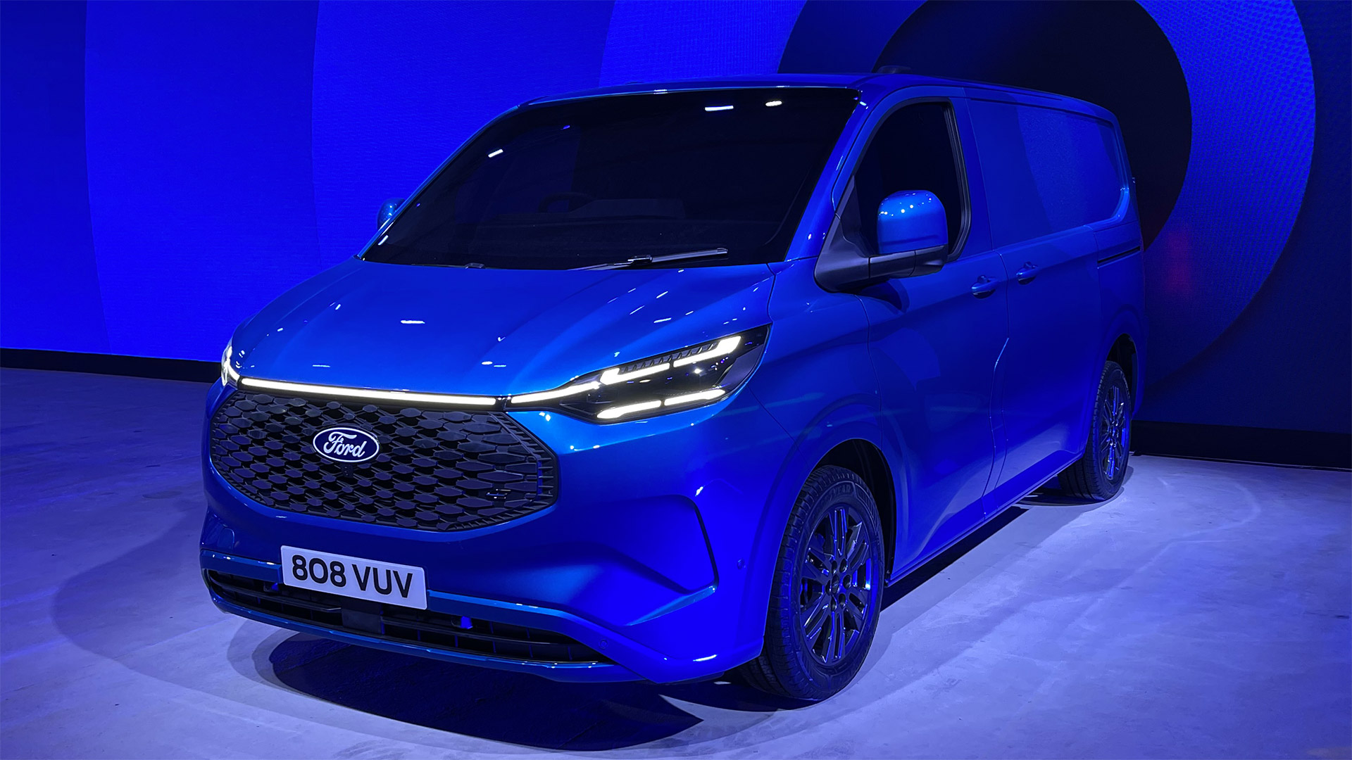 Ford E-Transit Custom è il nuovo furgone completamente elettrico