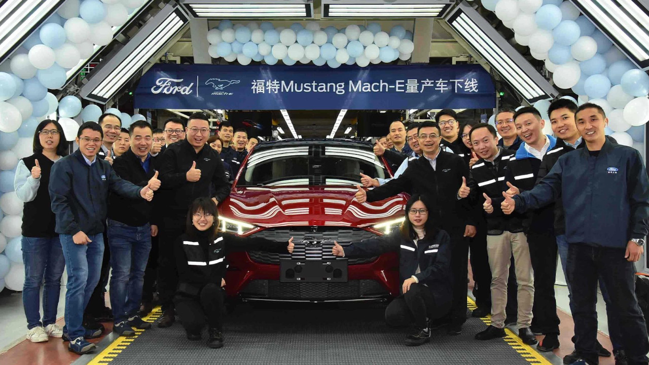 Cina, al via la produzione di Ford Mustang Mach-E: entro fine anno l'inizio delle consegne