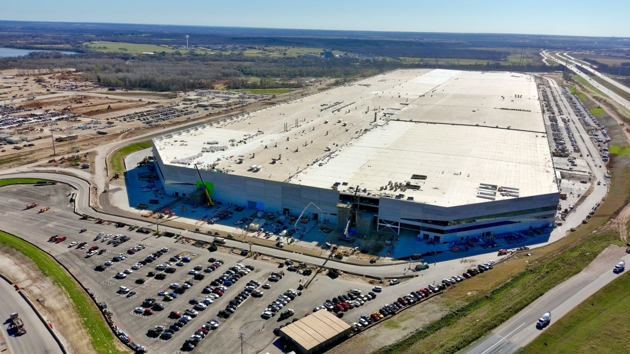 La nuova Tesla Gigafactory è la fabbrica più grande d'America. Può ospitare 194 miliardi di criceti